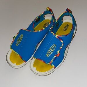 KEEN WATER SHOES, size 6 good condition